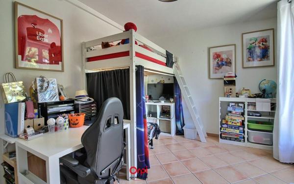 Appartement à vendre    3 pièces • 60 m2 Marseille 12