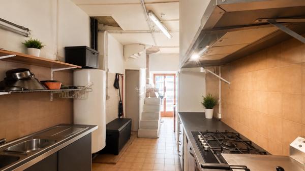 LOCAL COMMERCIAL 41 m² + Cave 25 m² + APPARTEMENT T3 54 m² – CŒUR DE VILLEMUR-SUR-TARN