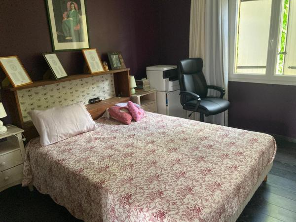 Ensemble immobilier maison / appartement T2 / studio T1 bis de 210 m² de plain pied