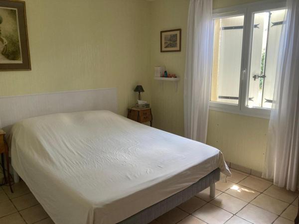 Ensemble immobilier maison / appartement T2 / studio T1 bis de 210 m² de plain pied