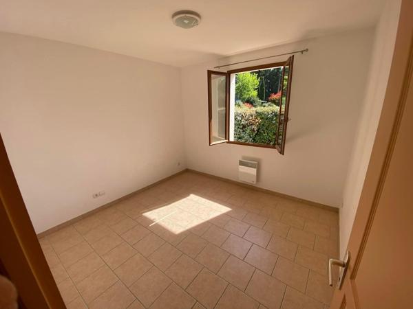 Villa plain pied 75m² - 3 chambres - garage - terrain