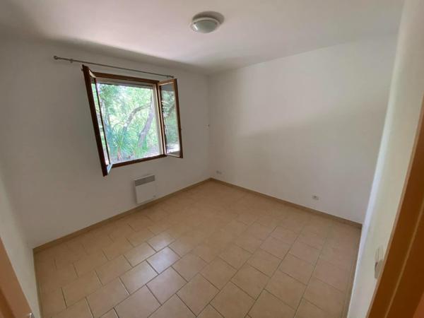 Villa plain pied 75m² - 3 chambres - garage - terrain