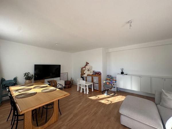 3/4 pièces en dernier étage au Calme - Appartement traversant avec balcon en centre ville