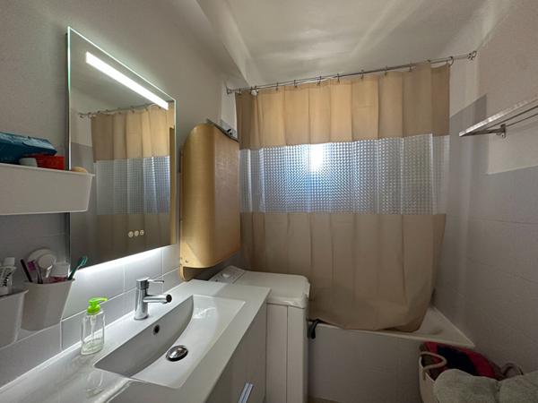 3/4 pièces en dernier étage au Calme - Appartement traversant avec balcon en centre ville