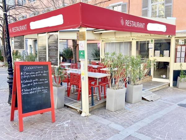 Local d activites de 103 m²