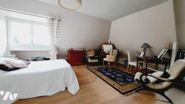 Secteur prisé  Jeanne D'Arc  - Appartement type 6 - 4 chambres - Garage . 