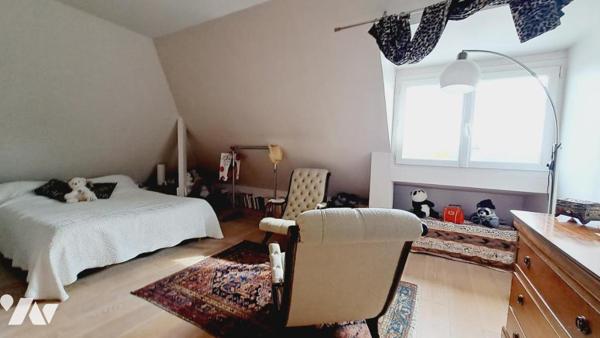 Secteur prisé  Jeanne D'Arc  - Appartement type 6 - 4 chambres - Garage . 