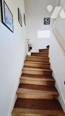 Secteur prisé  Jeanne D'Arc  - Appartement type 6 - 4 chambres - Garage . 