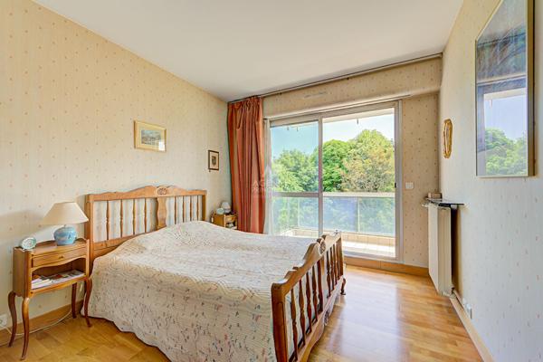 Appartement Saint Germain En Laye 5 pièce(s) 102.46 m2 800 000 € **  - Référence  18223