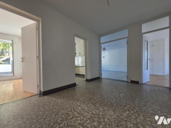 PONTIVY CENTRE – IMMEUBLE COMPRENANT DEUX LOTS