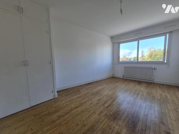 PONTIVY CENTRE – IMMEUBLE COMPRENANT DEUX LOTS