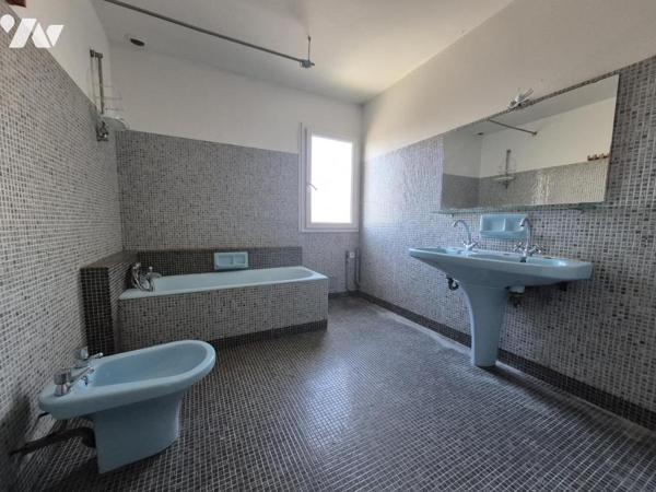 PONTIVY CENTRE – IMMEUBLE COMPRENANT DEUX LOTS