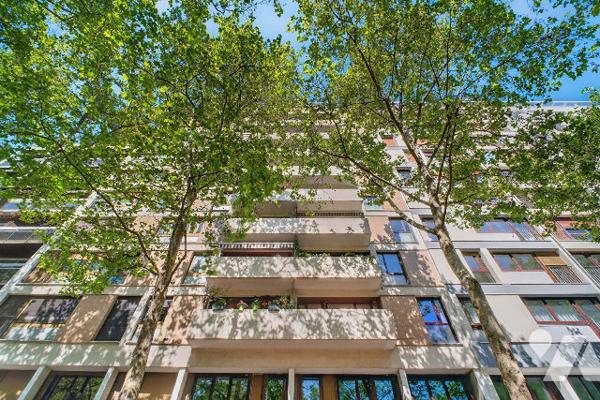 Appartement de 5 pièces avec balcon et box