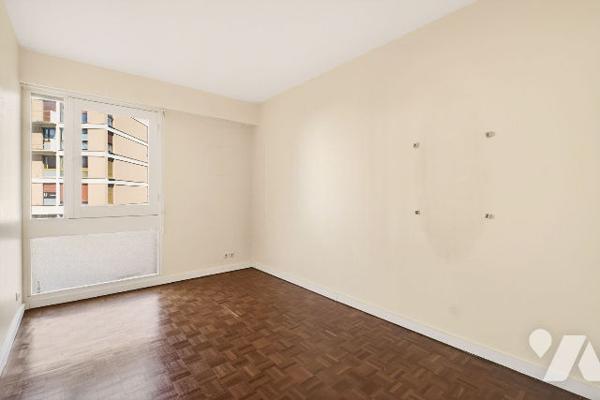Appartement de 5 pièces avec balcon et box