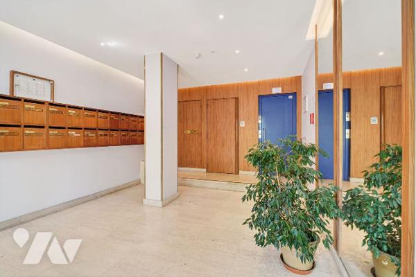 Appartement de 5 pièces avec balcon et box