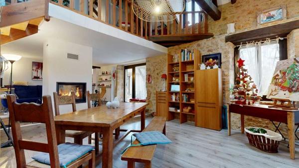 Maison ancienne - Le bugue Il était une fois…un domaine secret en Périgord Noir Avec une maison principale, 2 chambres d’hôtes et 2 gîtes, proche des commodités.