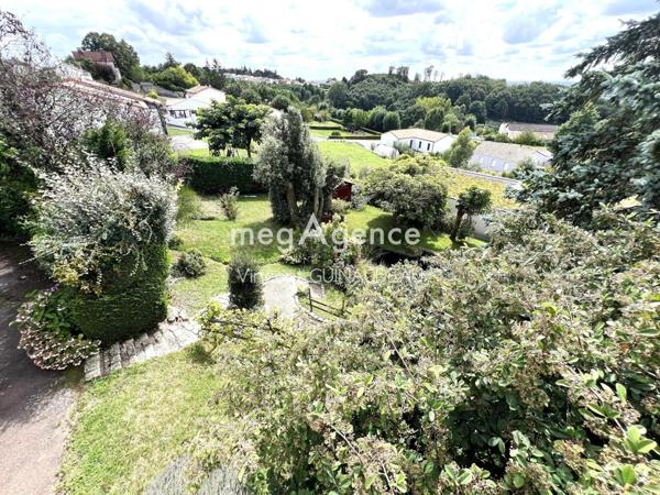 Maison à POUZAUGES, 85700 - 6 pièces 175m²