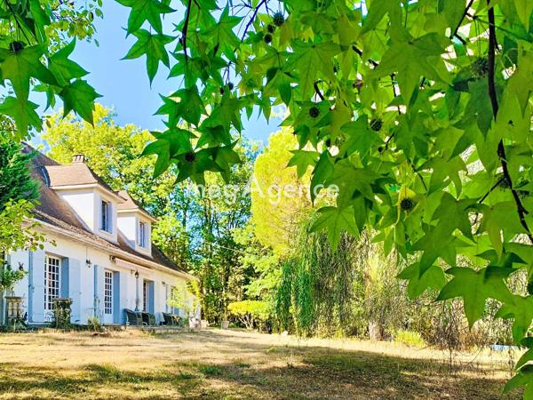 Maison à PORT-SAINTE-FOY-ET-PONCHAPT, 33220 - 7 pièces 205m²
