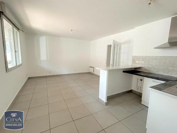 Appartement à louer 2 pièces 42.44m² Limoges (87100)