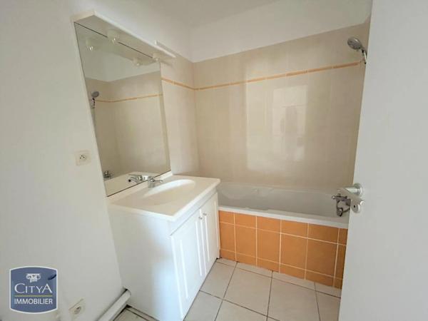 Appartement à louer 2 pièces 42.44m² Limoges (87100)