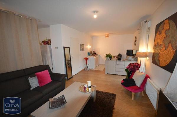 Location appartement Cholet (49300) 1 pièce 37.7m²