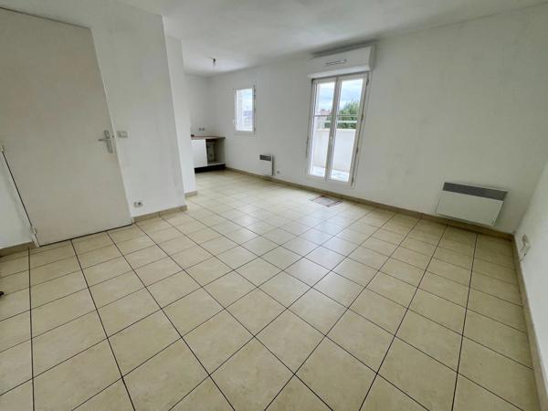 F2 DERNIER ETAGE