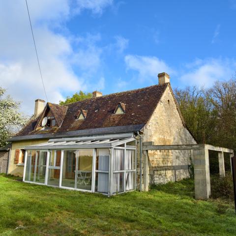 Maison
         3 pièces
        - 100 m² 119 900 € *