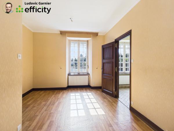 Maison
         4 pièces
        - 103 m² 57 000 € *