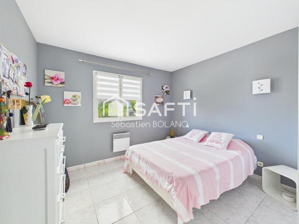 Claira - Villa 4 pièces avec piscine, garage et jardin arboré