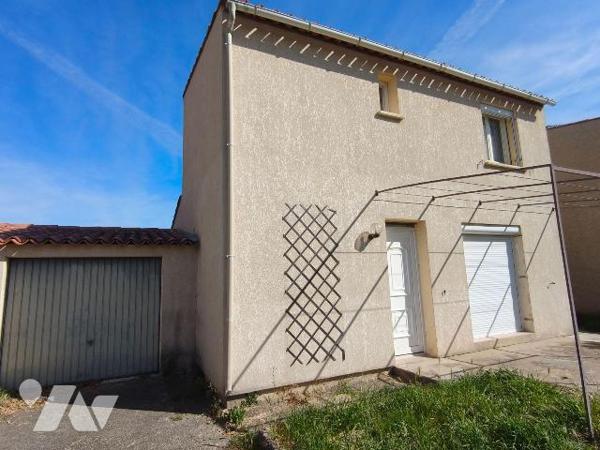 SAINT MARTIN DE CRAU, à deux pas centre ville, maison en fond d'impasse comprenant au rez-de-ch...