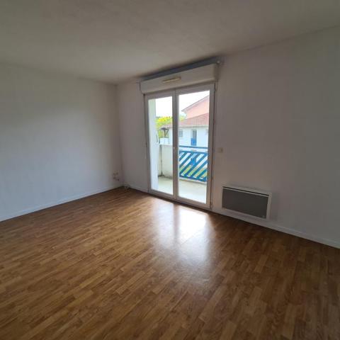 Appartement T2 avec balcon et place de parking