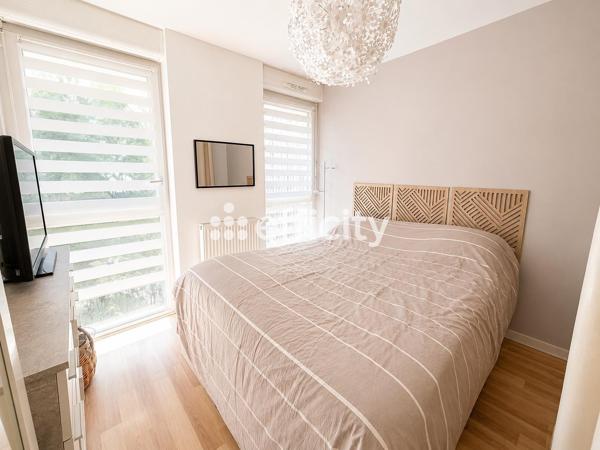 Appartement
         4 pièces
        - 82 m² Exclusivité 250 000 € *