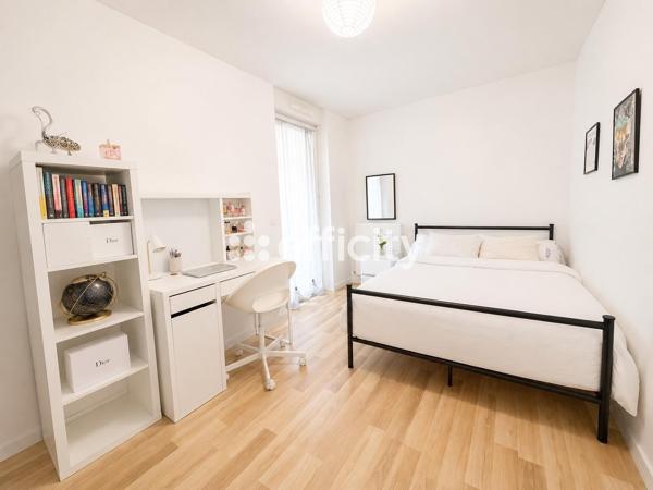 Appartement
         4 pièces
        - 82 m² Exclusivité 250 000 € *