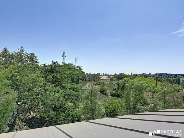 CENON — Le Cavaillès — Duplex contemporain avec terrasse, dernier étage, DPE A et parking