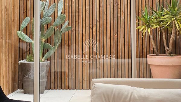 Maison
         6 pièces
        - 220 m² Bien prestige