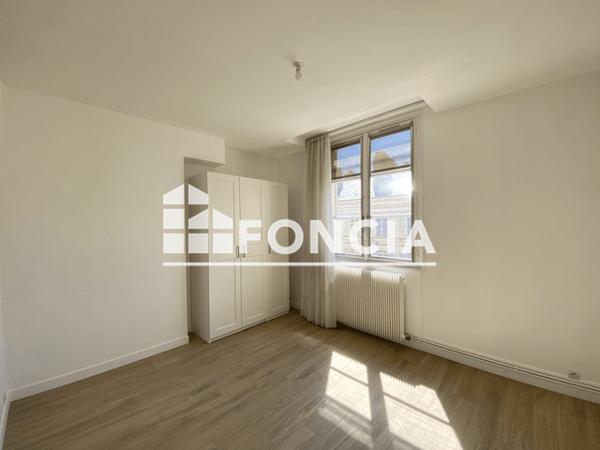 Location Appartement 3 pièces 81.04 m² - 16 RUE JEANNE D'ARC Orleans 45000