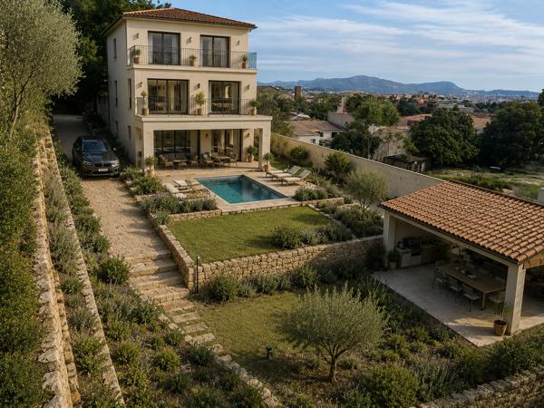 Terrain
        
        - 600 m² Exclusivité 199 000 € *