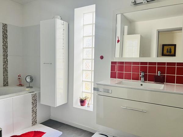 Maison 5 pièce(s) 4 chambre(s) 136 m²