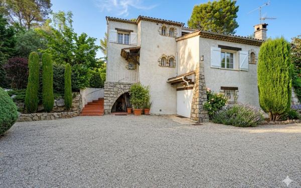 Maison à vendre    4 pièces • 147 m2 Mouans-Sartoux