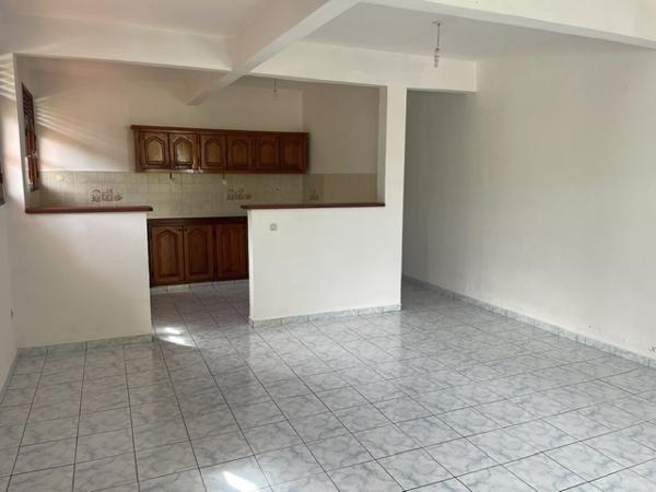 Bas de Villa T2 à Pliane au GOSIER