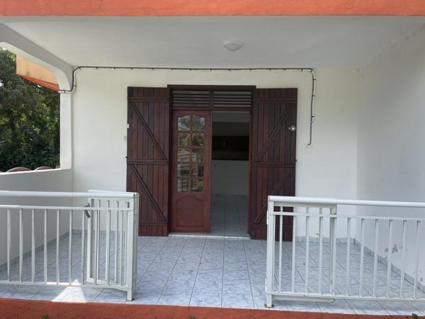 Bas de Villa T2 à Pliane au GOSIER