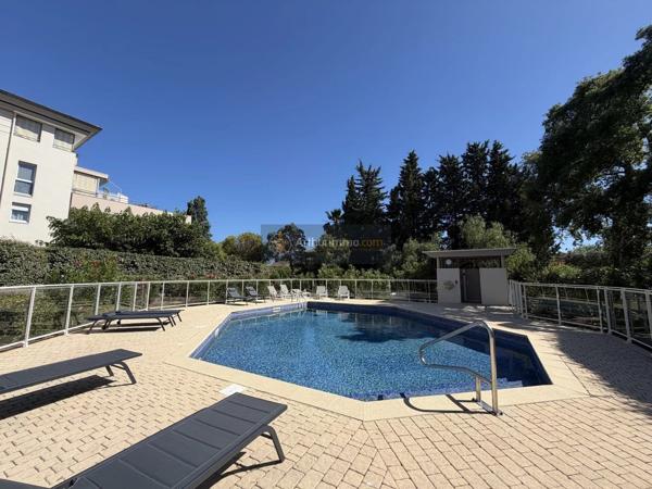 Location                                                      Appartement
                        
                     3 pièces                      67 m2                     à Fréjus