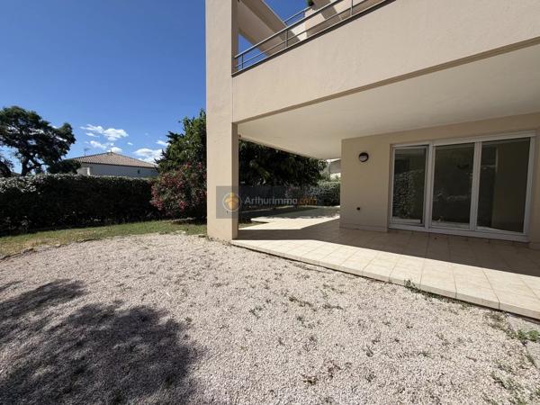 Location                                                      Appartement
                        
                     3 pièces                      67 m2                     à Fréjus