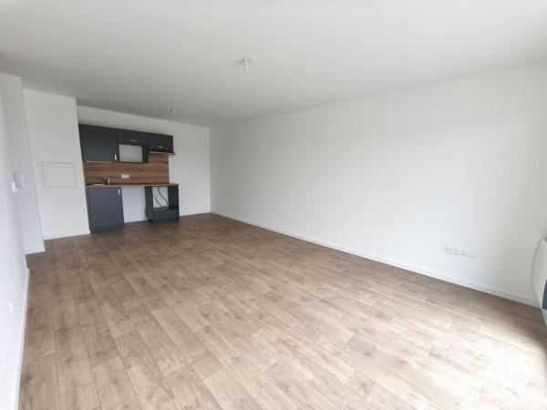 Location appartement 3 pièces 64 m² L'Huisserie