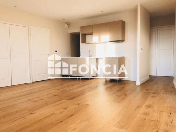 Location Appartement 2 pièces 55.3 m² - Toulon 83000