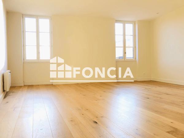 Location Appartement 2 pièces 55.3 m² - Toulon 83000