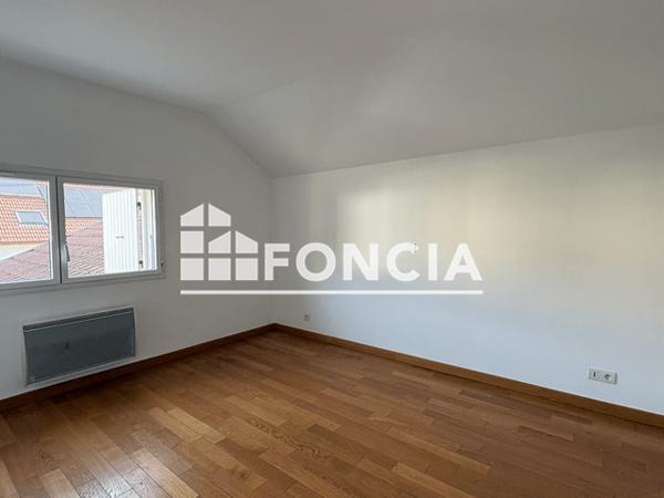 Location Maison 7 pièces 165.34 m² - 20 RUE PASTEUR Albertville 73200
