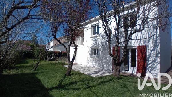 Maison à vendre 6 pièces 123 m² Saint-Sébastien-sur-Loire