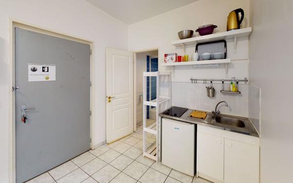Appartement à louer    1 pièce •  Saint-Étienne
