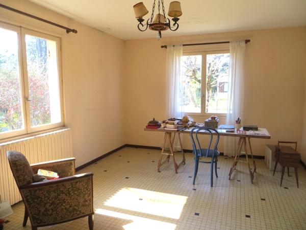 LANTON (secteur CASSY) - maison plain-pied - 2 chambres - dans quartier calme